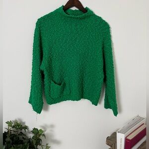 VTG Chunky Green Sweater with Cute Pocket